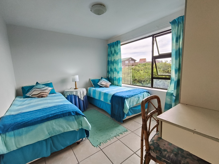 12 Bedroom Property for Sale in Paradise Beach Eastern Cape